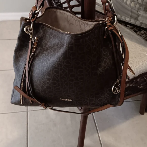 Beautiful Calvin Klein "Excellent condition "" - Picture 4 of 7